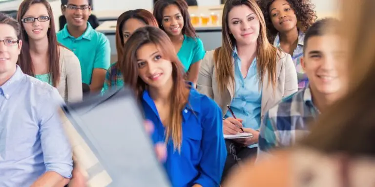 Know Your Internship Hosting Responsibilities: A Guide for Teams & Organizations